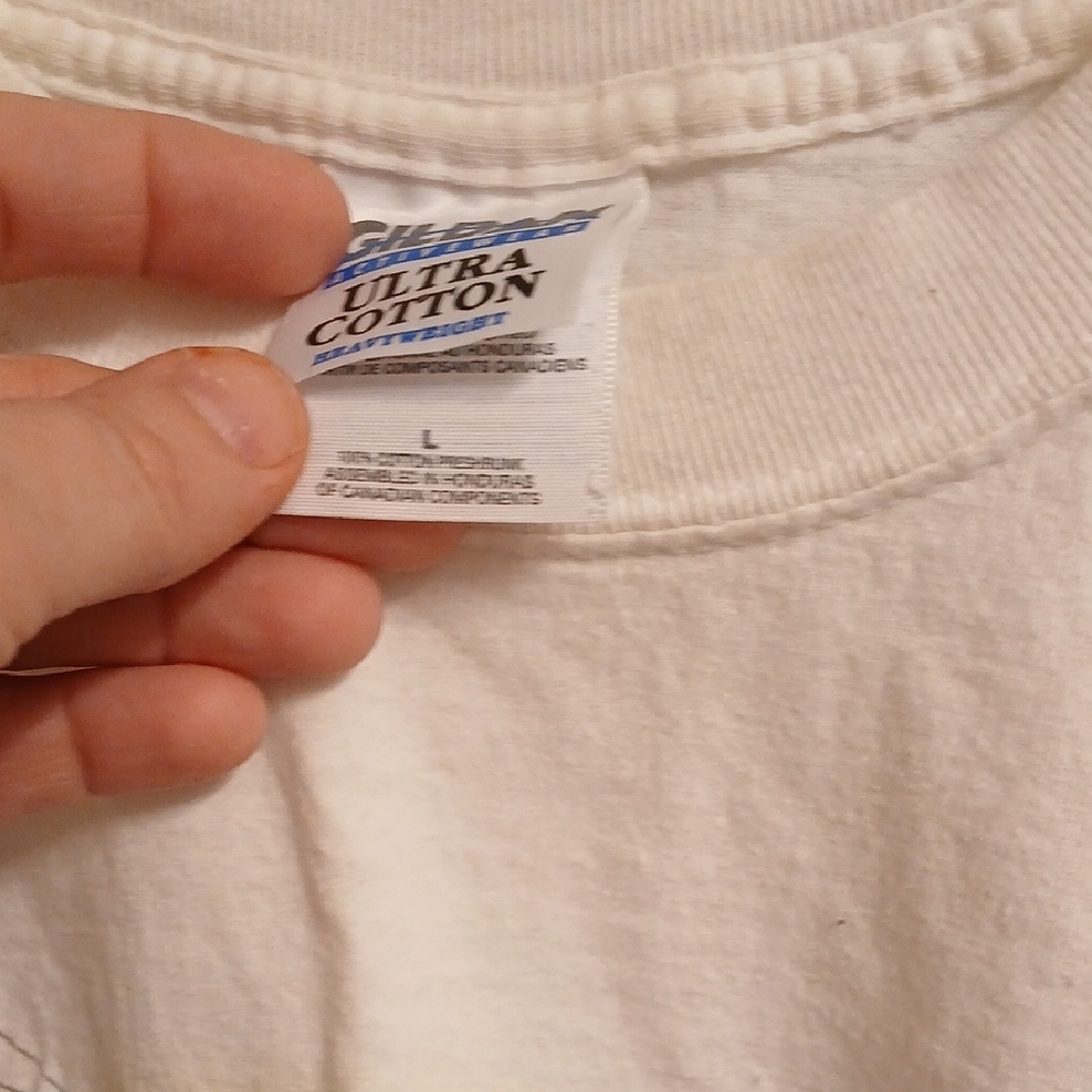 Gildan Cream T-Shirt with Blue Car and Yellow Accents - Picture 3 of 8